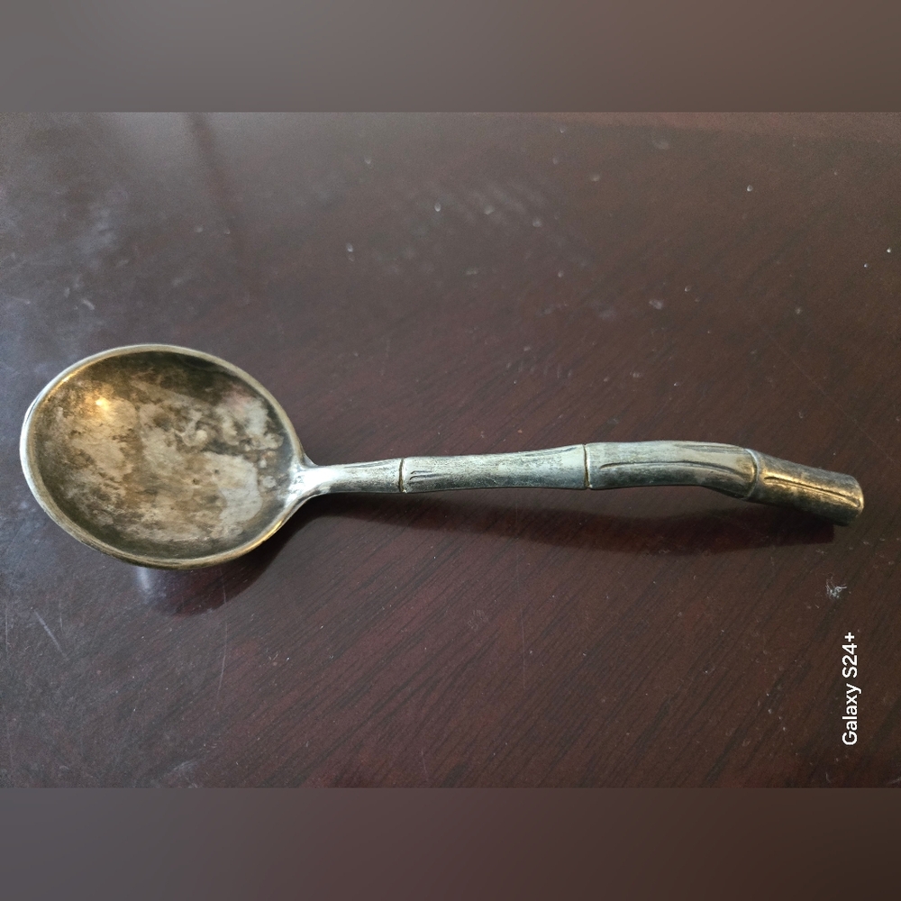 Cuillère de service motif bambou poignée bouleaux E P zinc